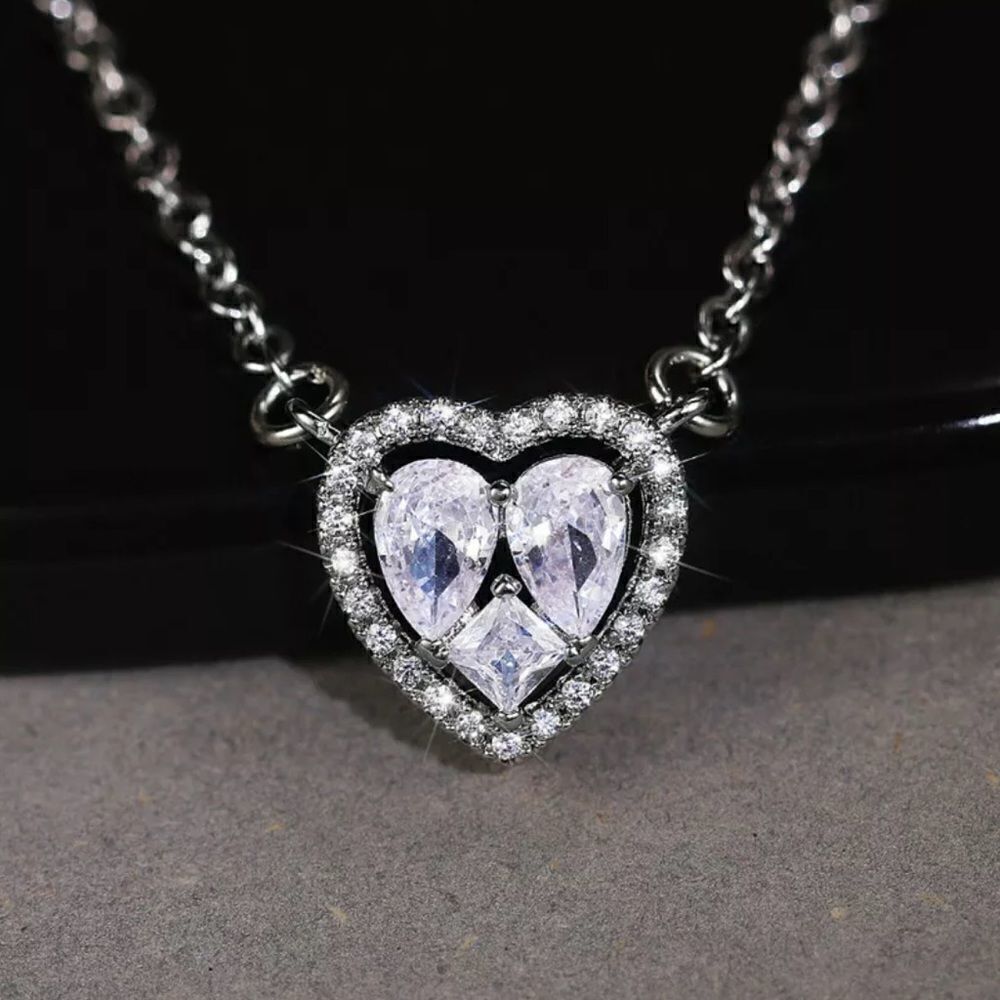 The Loving Heart Pendant Cubic Zirconia & 925 Silver Necklace